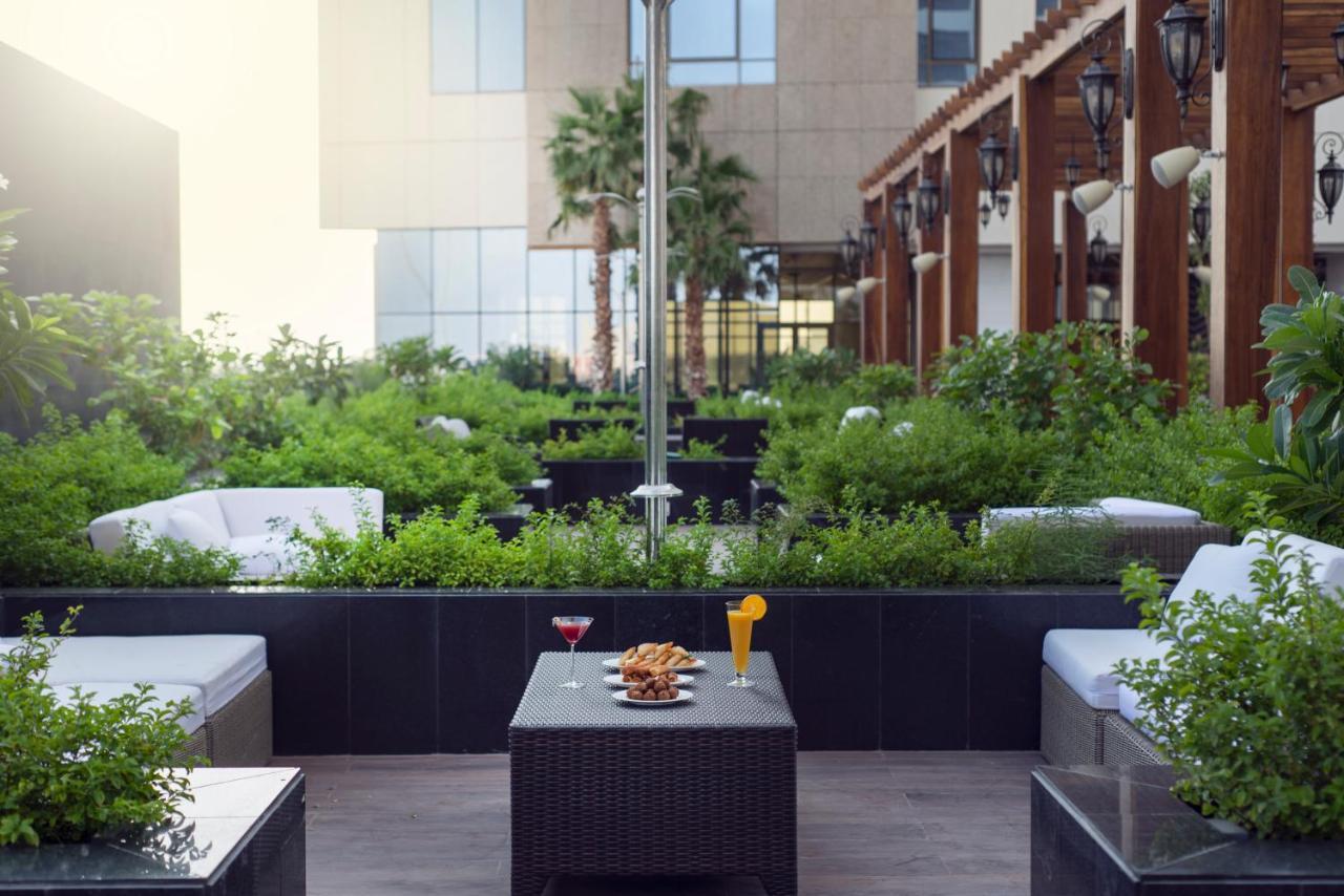 Movenpick Hotel And Residences 리야드 외부 사진 The Park, Hyderabad