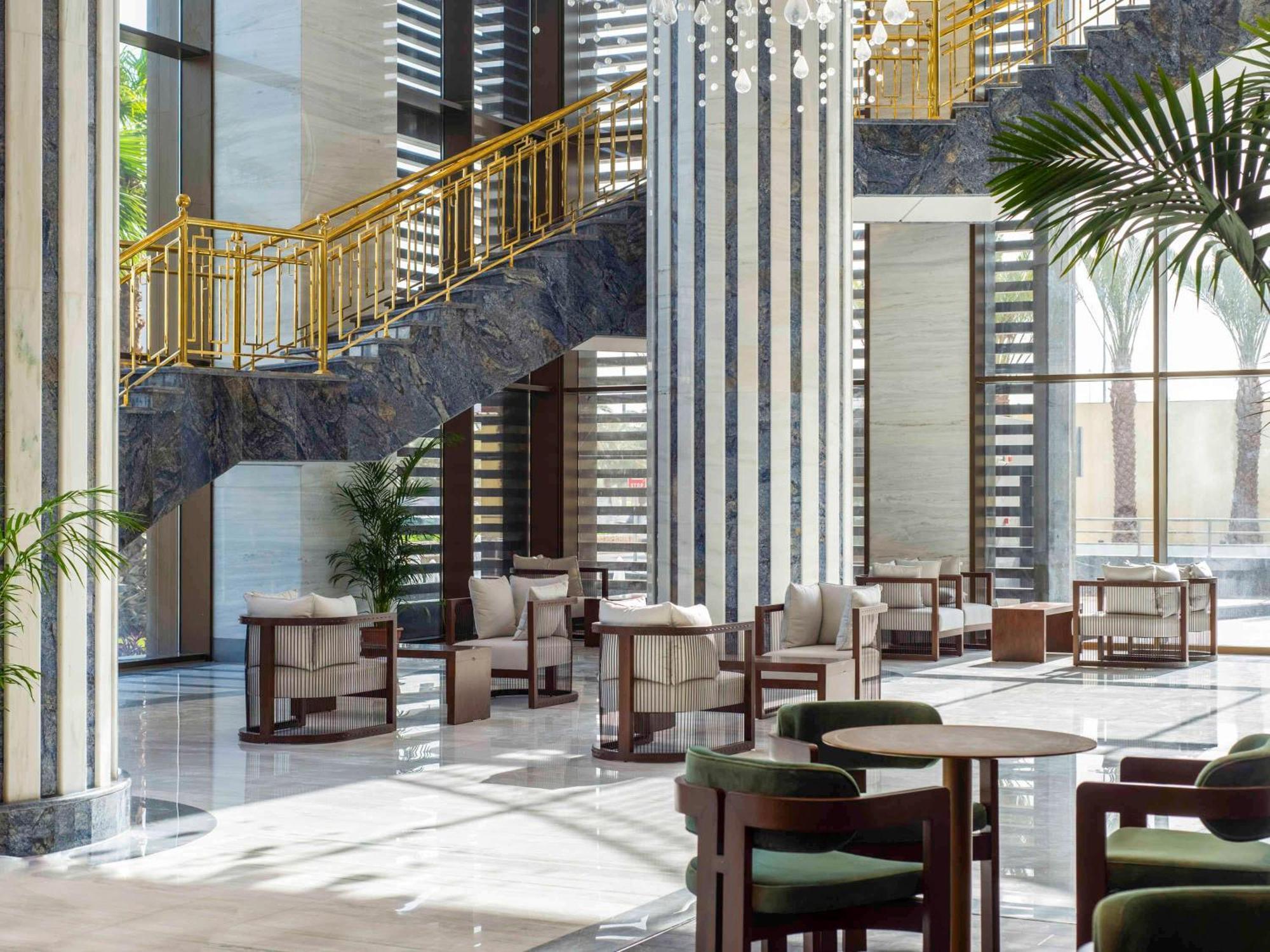 Movenpick Hotel And Residences 리야드 외부 사진 Lobby