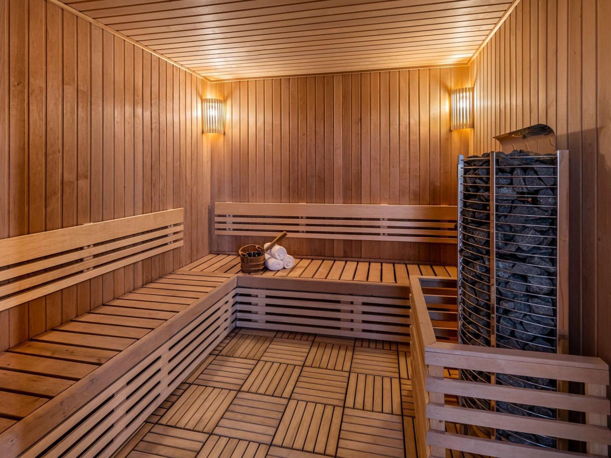 Movenpick Hotel And Residences 리야드 외부 사진 A modern Finnish sauna